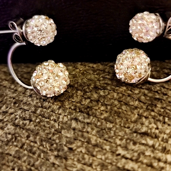 Bling curve earrings! New! - Picture 3 of 4